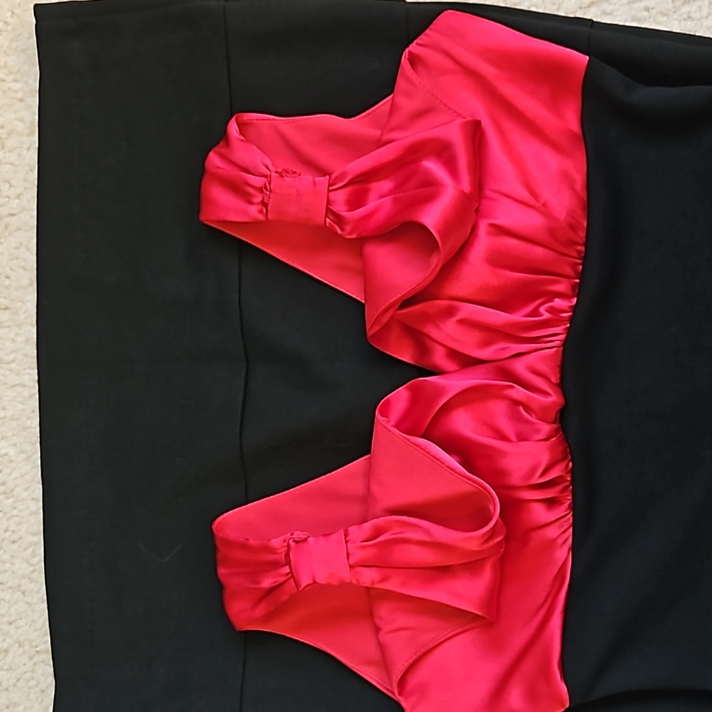 Dress - Picture 5 of 5